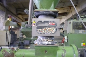 Drawer-type magnetic separator MSS-MC – extrusion and blow molding of plastics