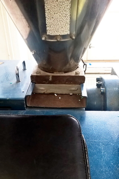 Drawer-type magnetic separator MSS-MC – injection molding of plastics