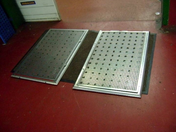 Magnetic mat MM-R – entrance to the hygiene zone of a food operation