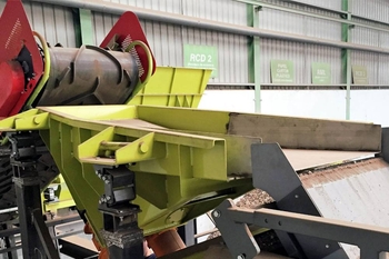 Vibrating spreading feeder - sorting fine fractions and material preparation