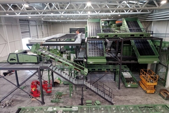Metal separation on a municipal waste sorting line