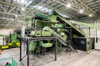 Metal separation on a municipal waste sorting line