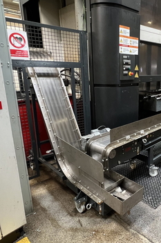 Magnetic conveyor MD-Z COBRA – transport of metal stampings from the press in engineering