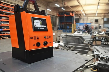 Lifting magnet during load handling