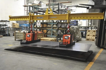 Lifting magnet during load handling