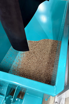 Magnetic drum MBZ 304 N 500 – sorting mixed bronze and cast-iron chips in engineering
