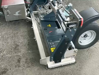 Magnetic sweeper MS 2000 F FALCON with the EasyDemag module – cleaning up chips in an engineering site