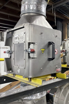Chute magnet ML-P for pipes – pneumatic conveying of fibres in the textile industry