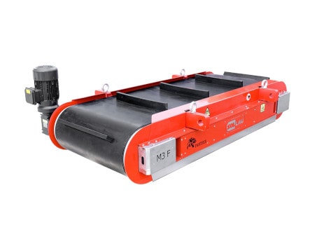 Conveyor magnetic separator DND-AC with automatic cleaning