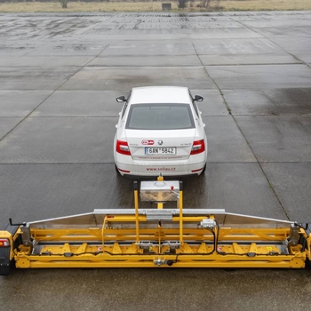 MSA 3000 EAGLE magnetic sweeper for airports and large areas