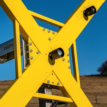 FIREFLY portable lighted runway closure marker