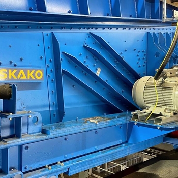 Heavy-duty feeder