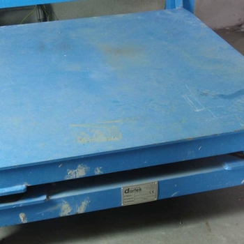 Vibration table
