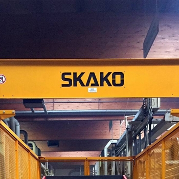 Hydraulic tipper