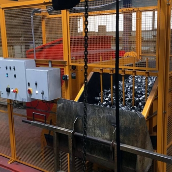 Hydraulic tipper