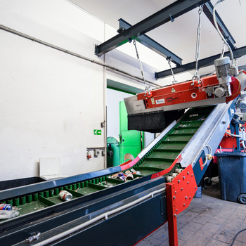 Permanent overband magnetic separator DND-AC