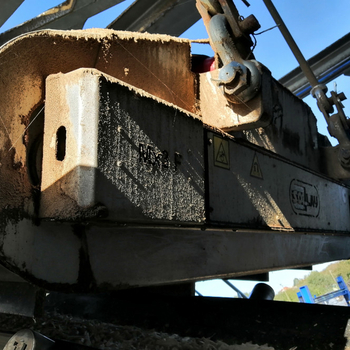 Permanent overband magnetic separator DND-AC