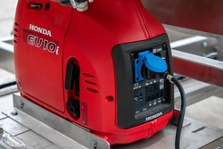 Petrol inverter generator